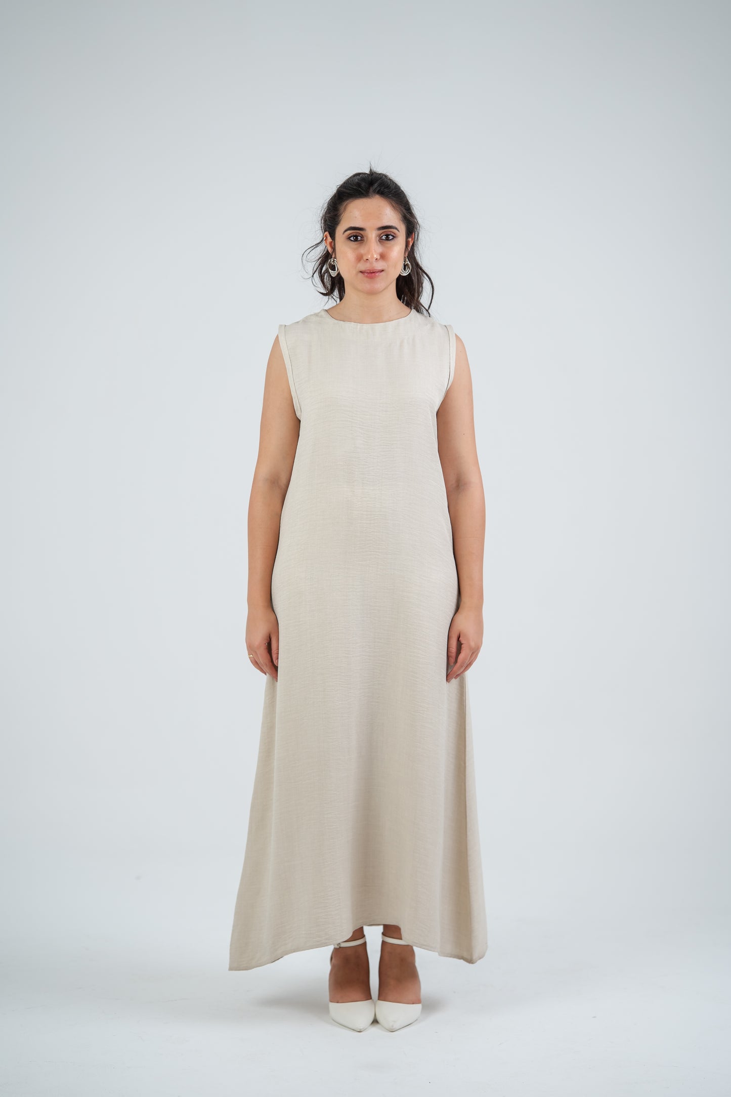 THE BASIC LINEN DRESS