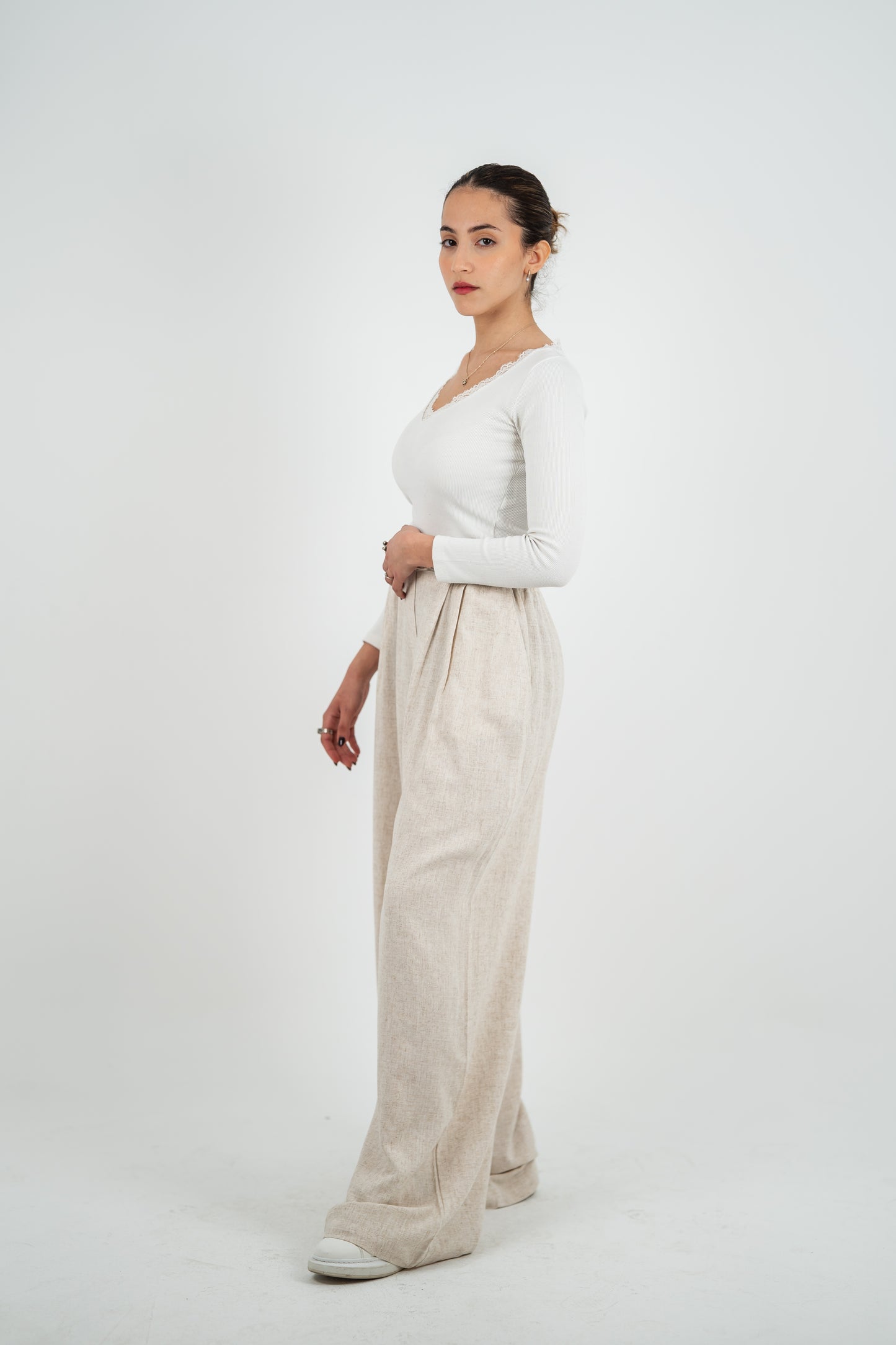 THE LINEN PANTS