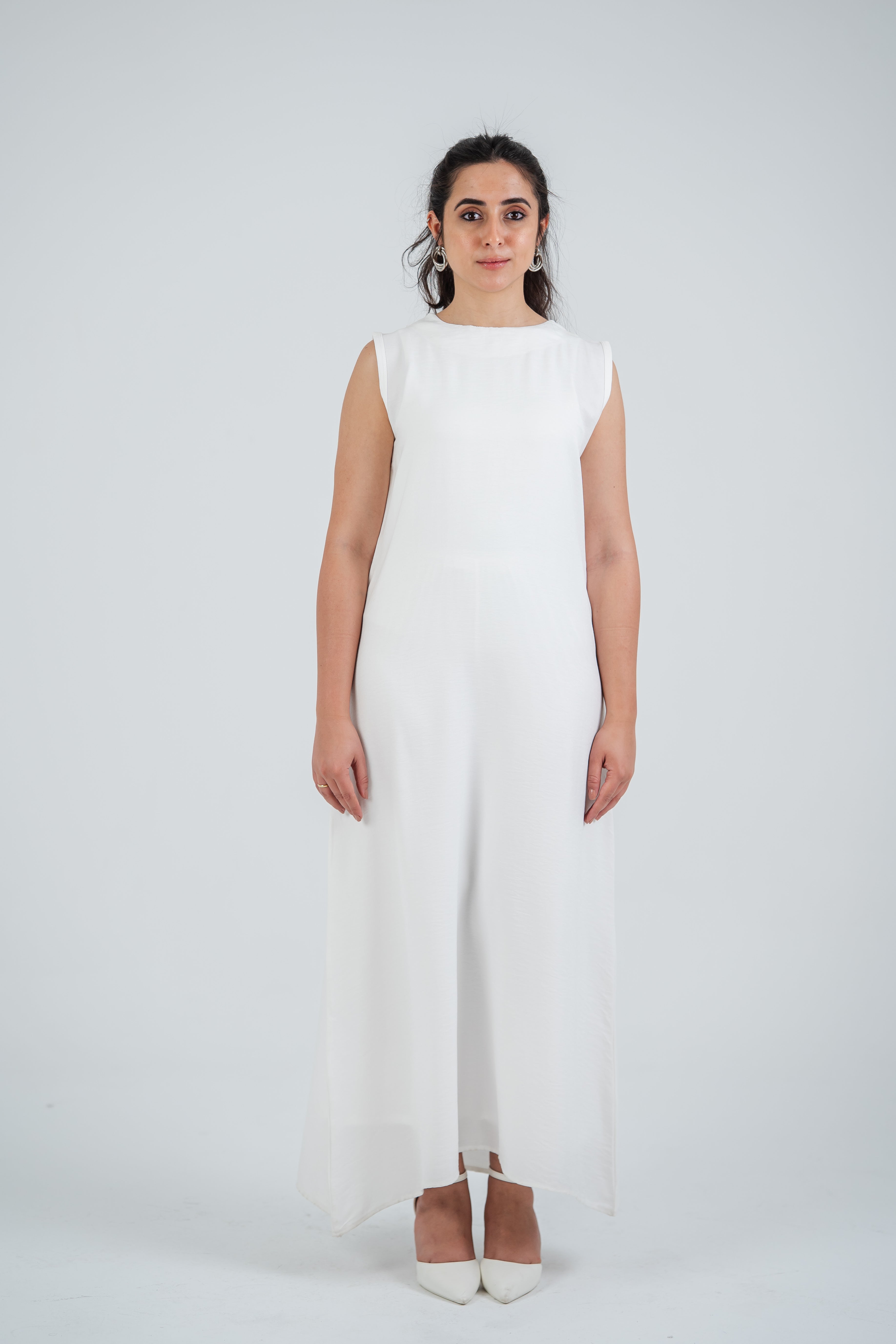 THE BASIC LINEN DRESS