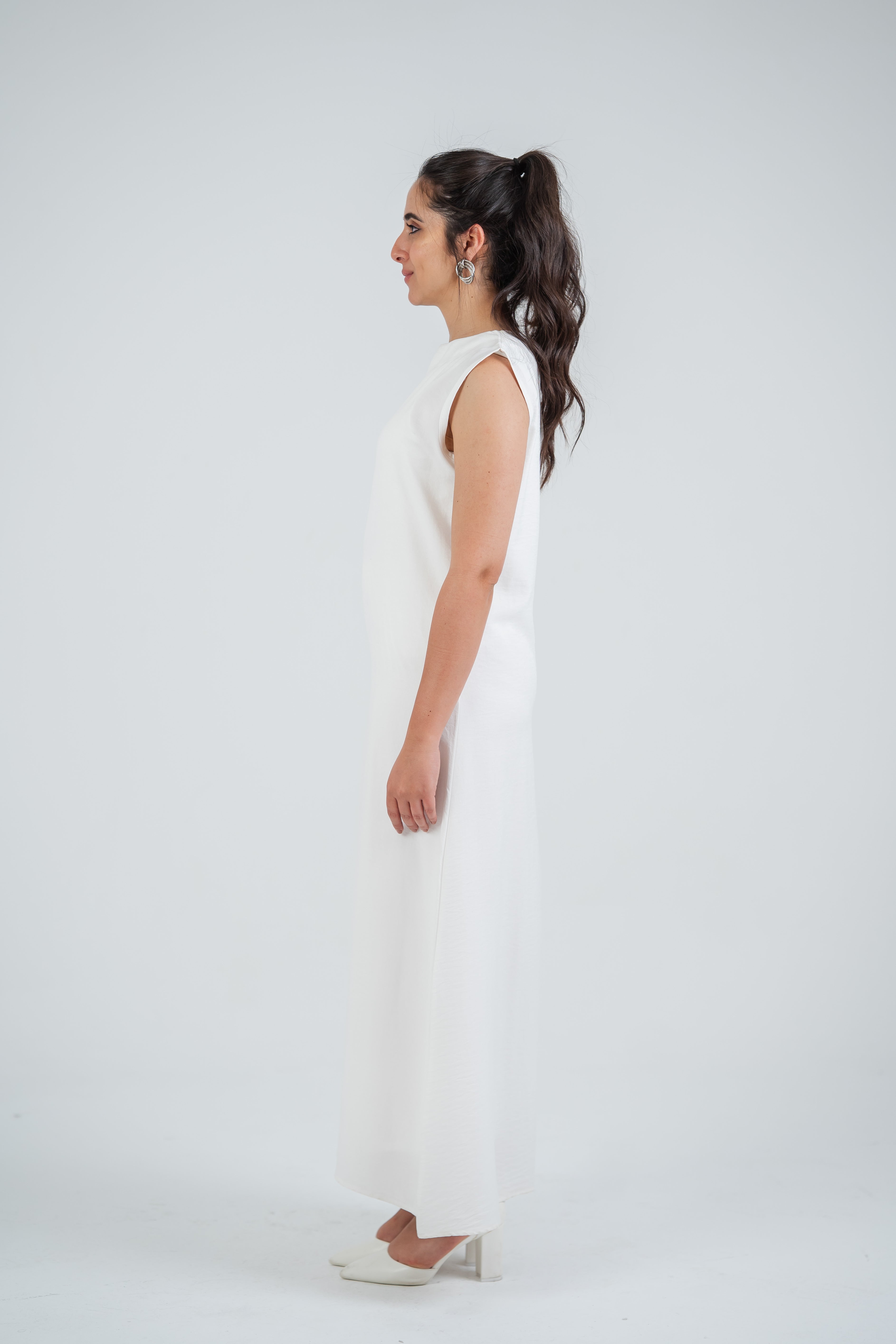 THE BASIC LINEN DRESS