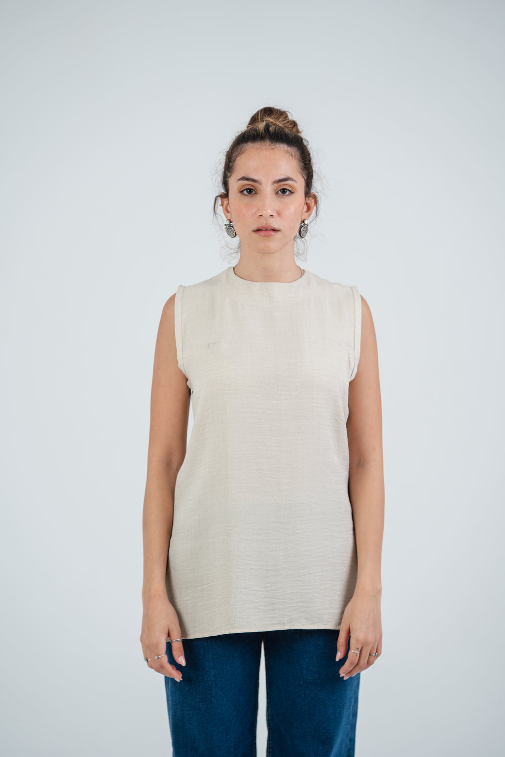 THE BASIC LINEN TOP