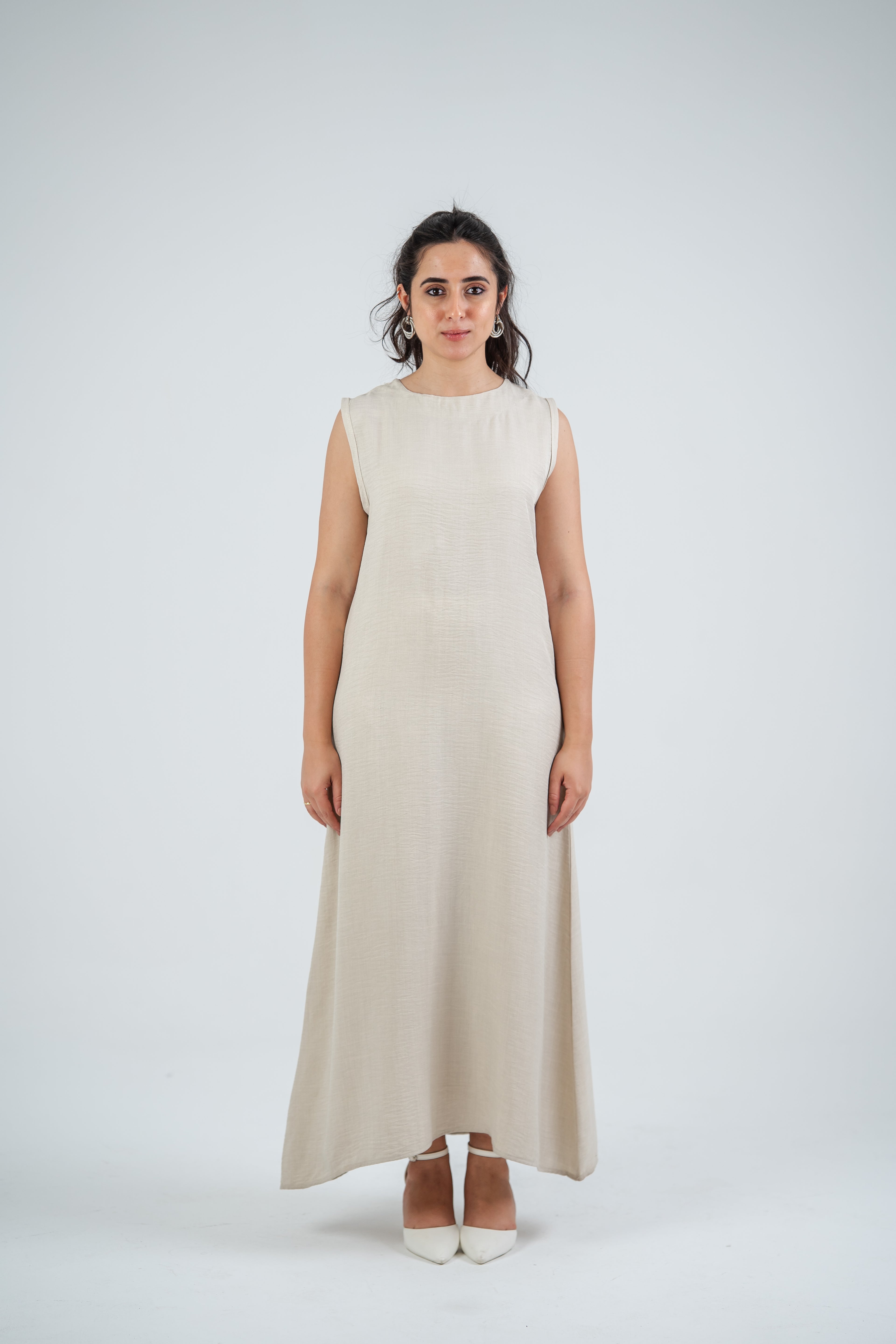 THE BASIC LINEN DRESS