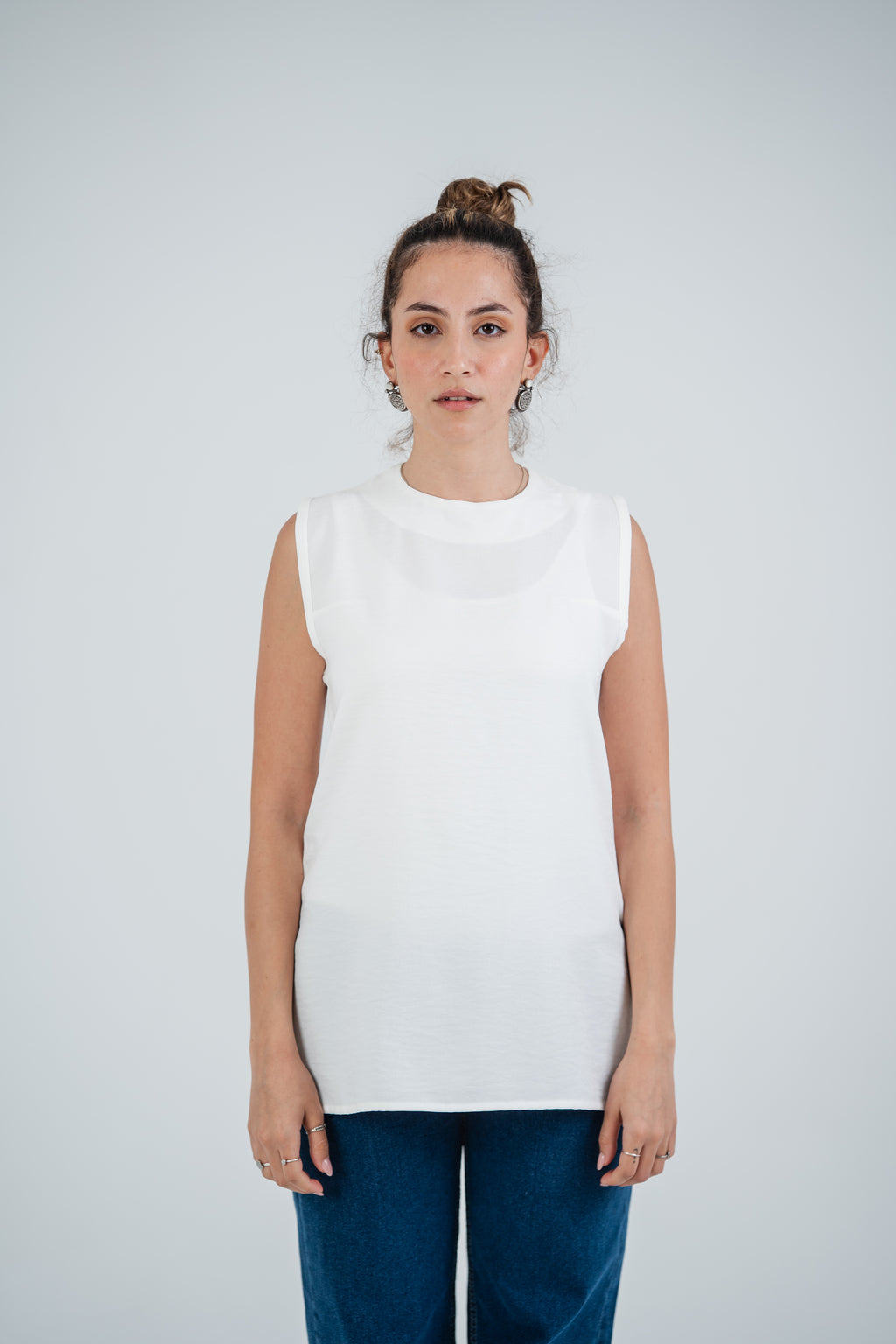 THE BASIC LINEN TOP