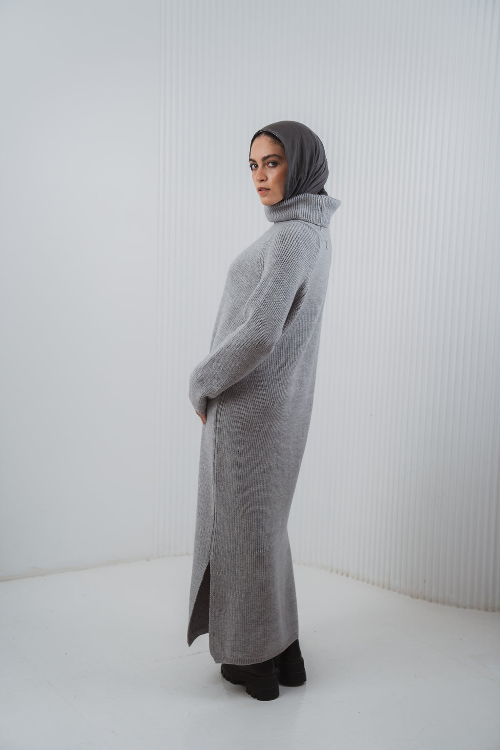 Serene knit Dress in Grey