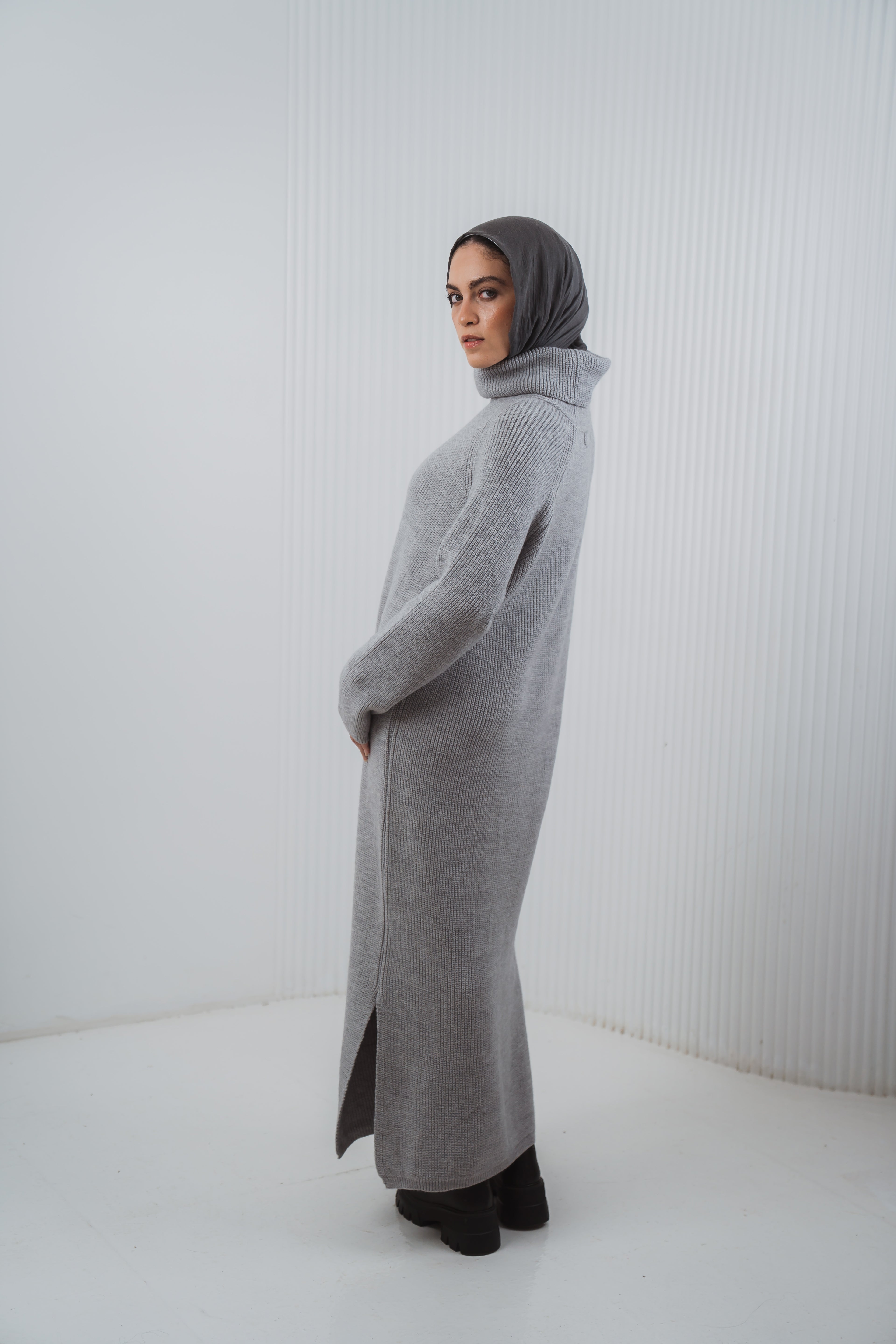 Serene knit Dress in Grey