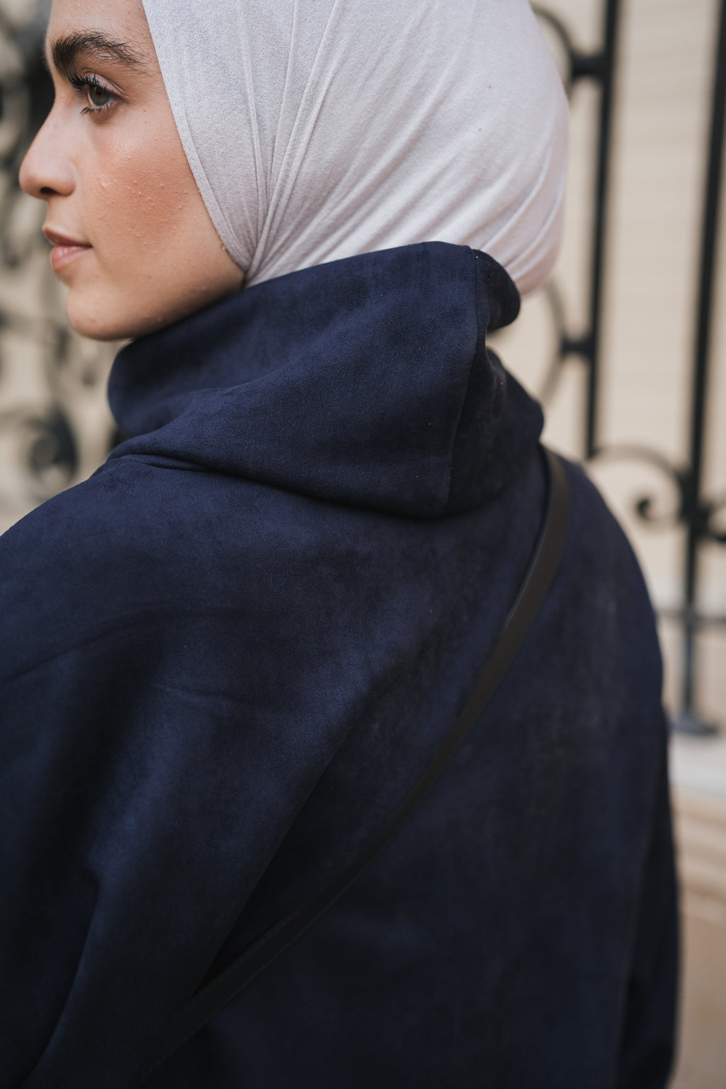 The Elevated High Neck - Navy