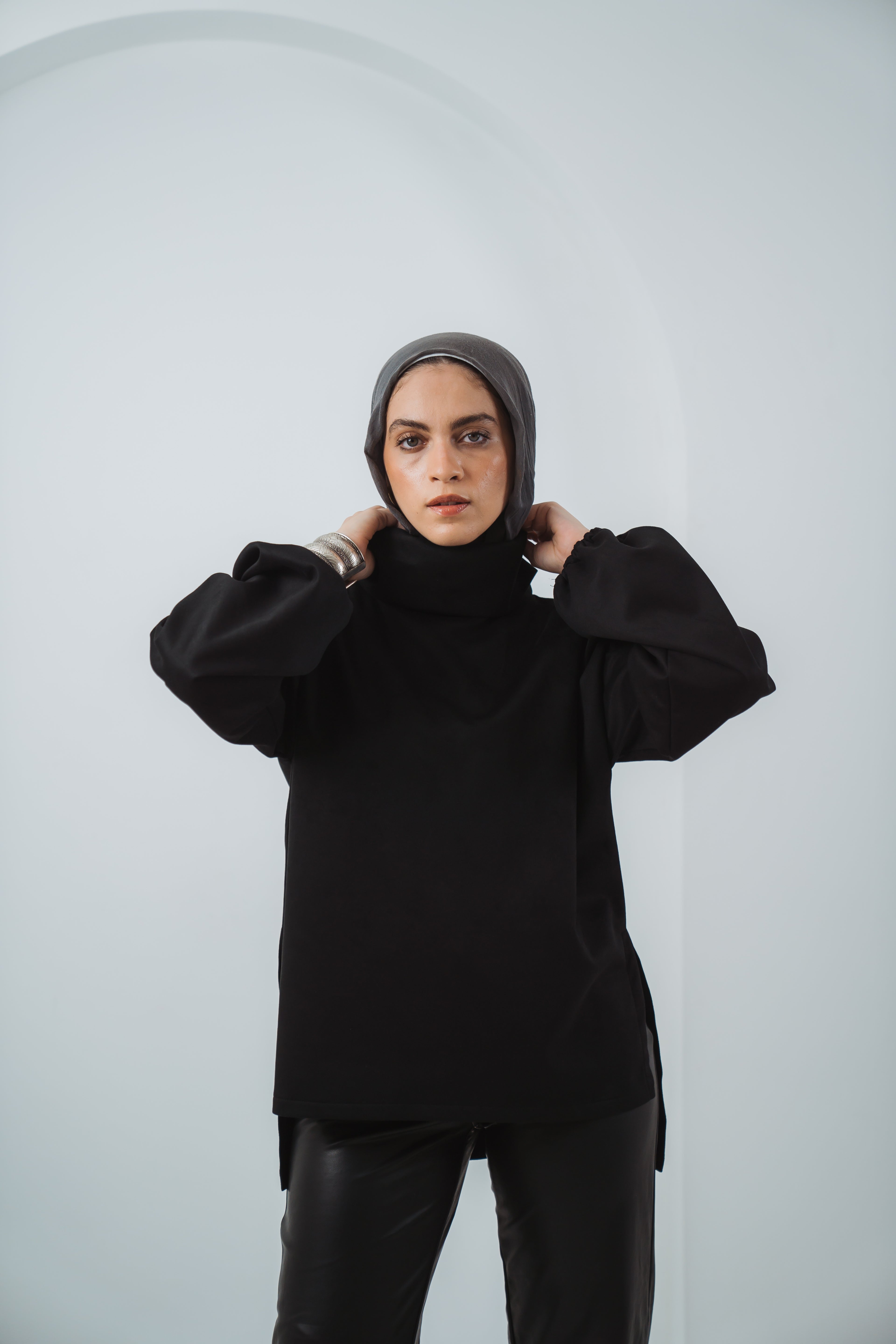 The High Neck in Black