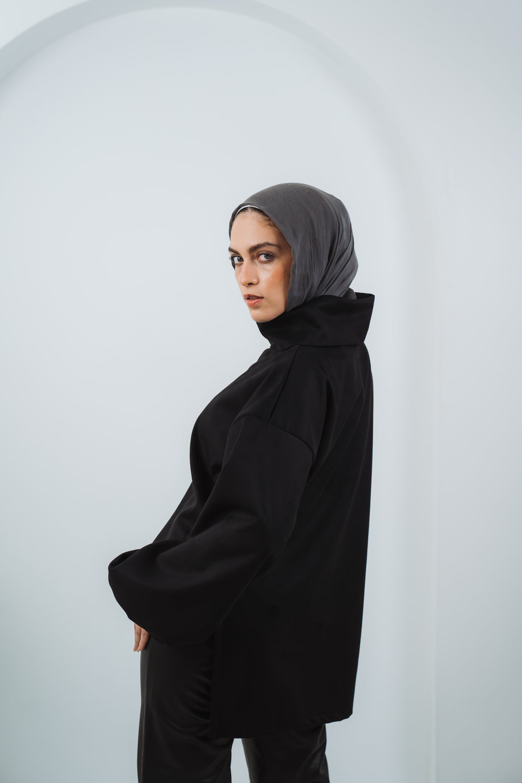 The High Neck in Black