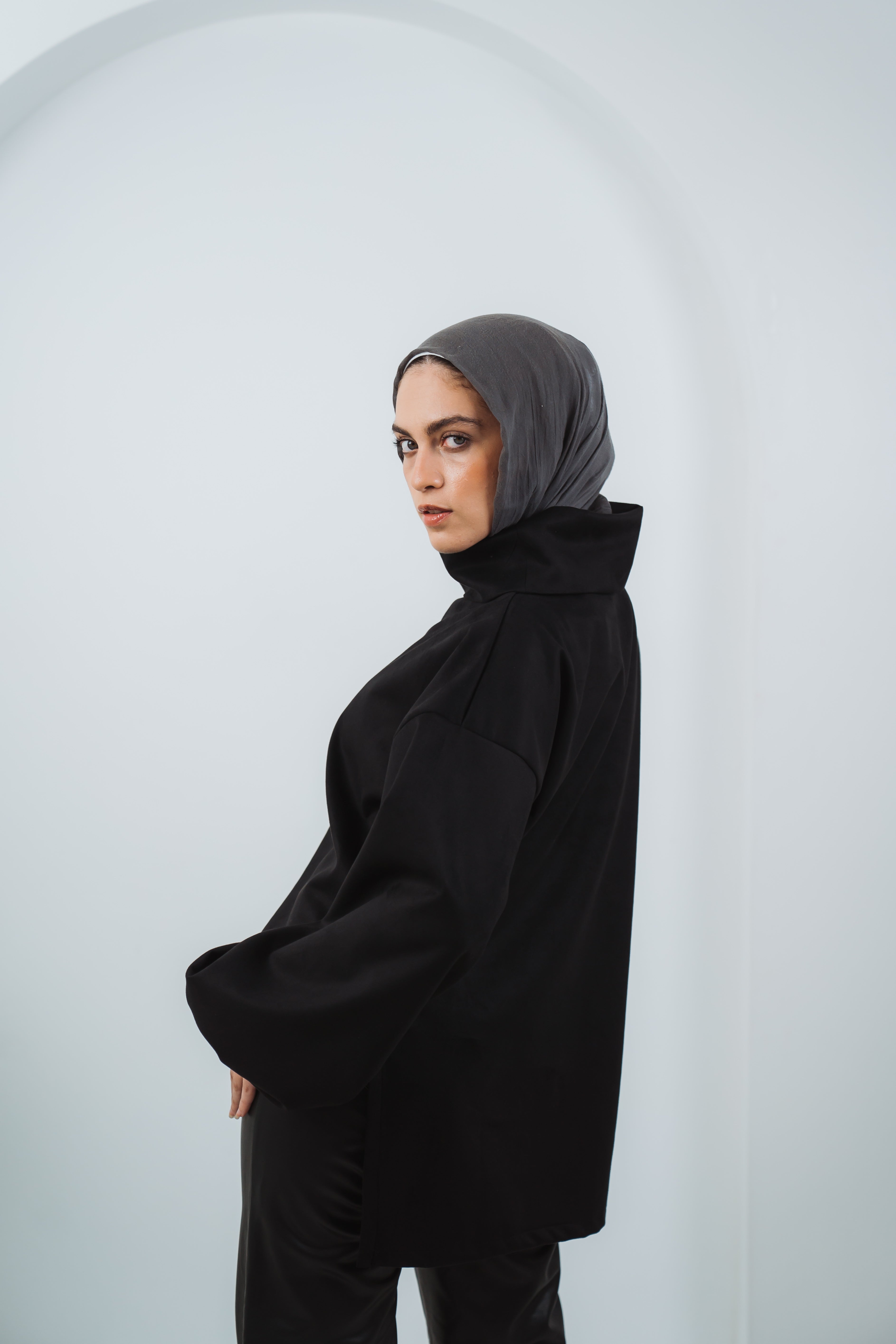 The High Neck in Black