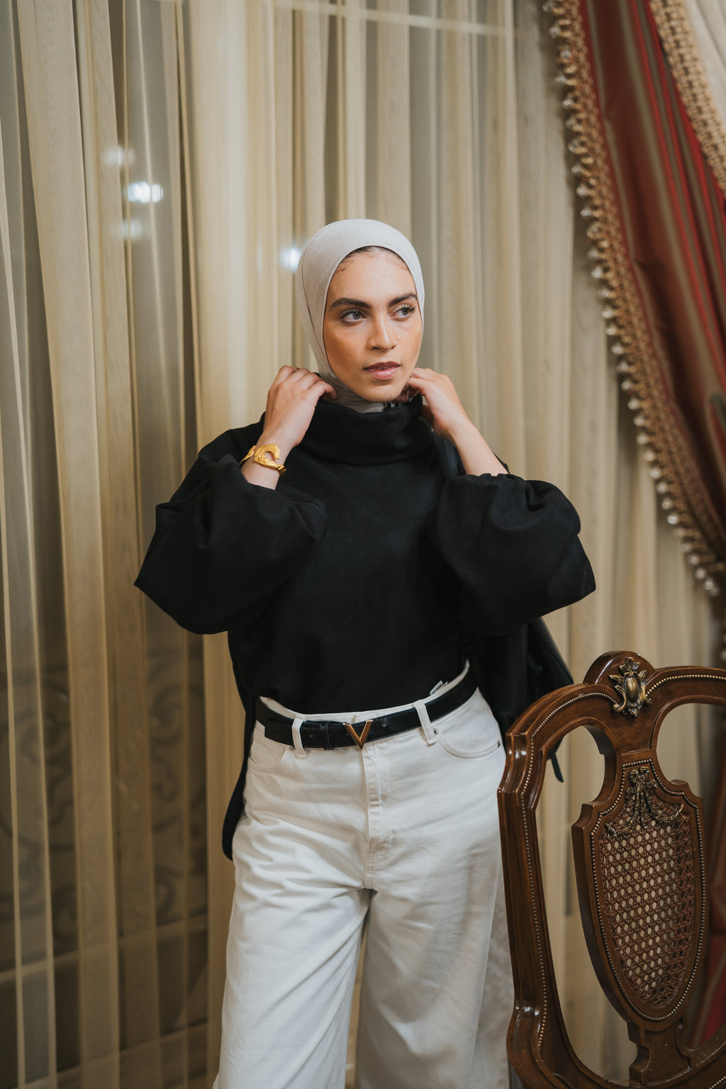 The Elevated High Neck - Black